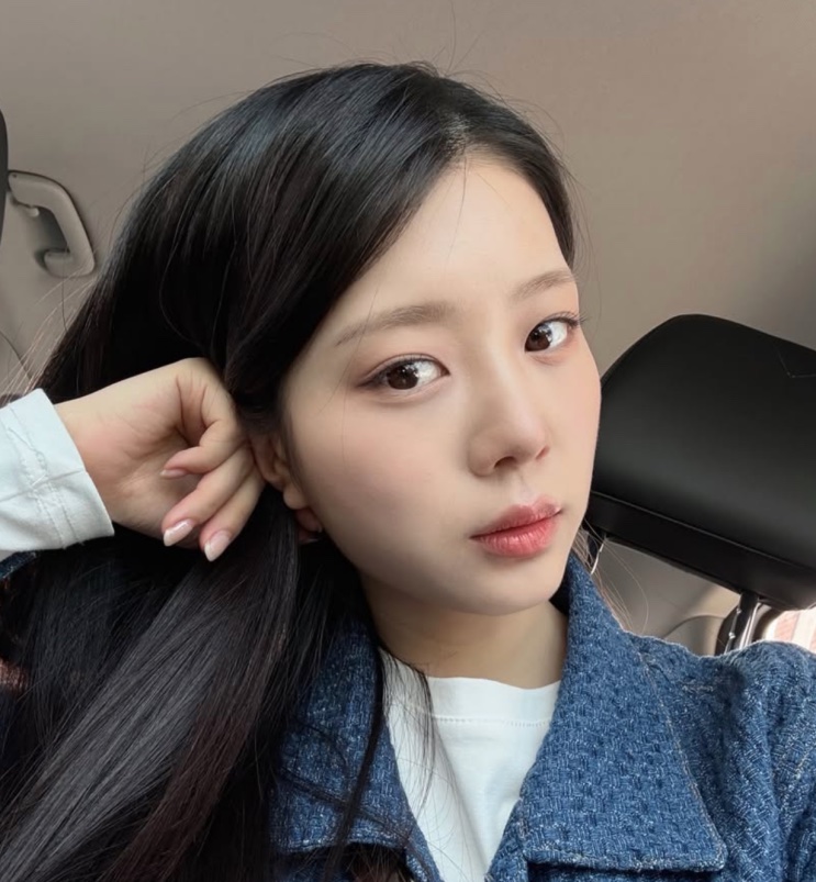 Han Chae-rin em foto do Instagram dela