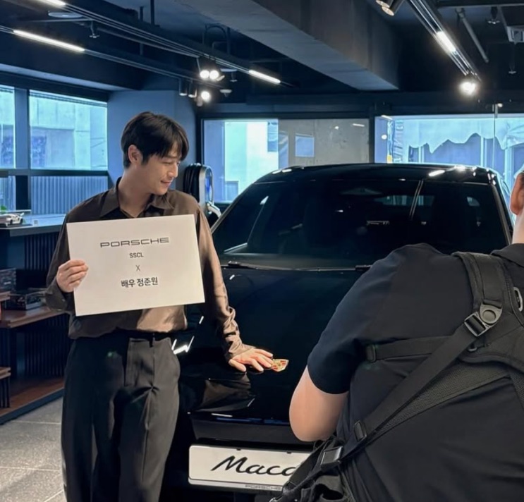 Jung Joon-won em foto do próprio Instagram