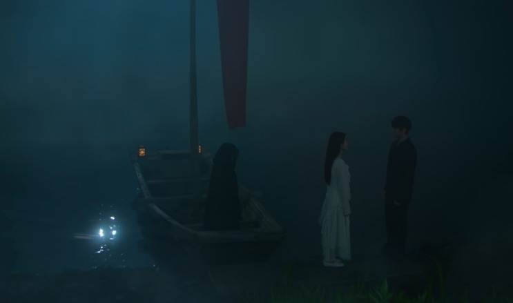 Um barco na névoa, com duas figuras paradas na margem