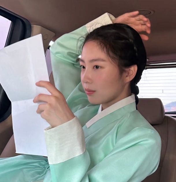 Quem faz a Son Ye-jin e o Ji Chang-wook jovens em Escândalo e Intriga?