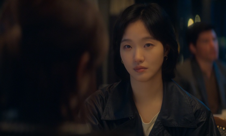 Sang-yeon em outra cena do final
