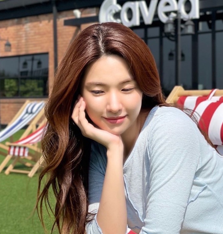 Ha Young num café