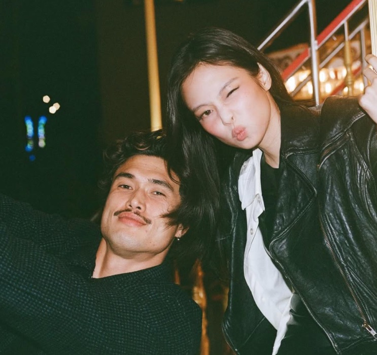 Jennie e Dominic Fike