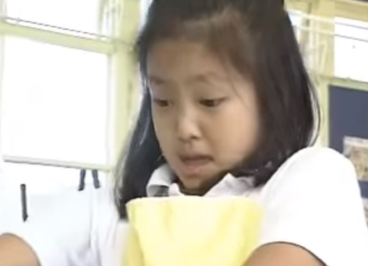 Jennie na escola da Nova Zelândia