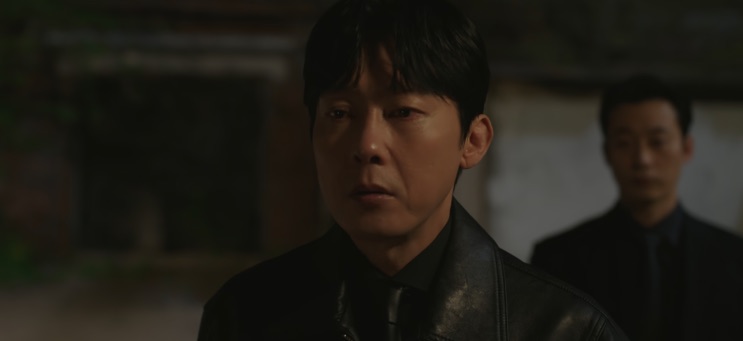 Park Hae-kang de expressão fechada