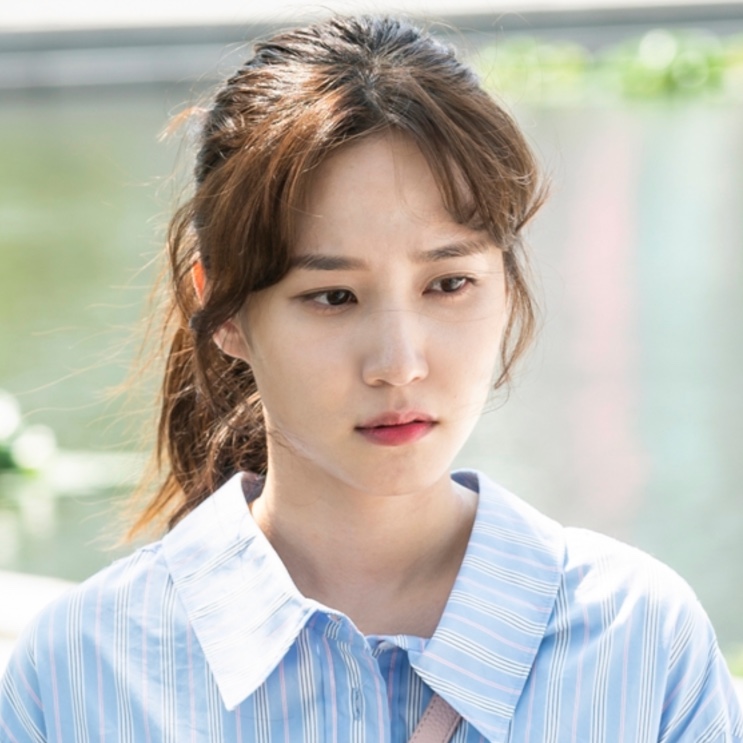 Park Eun-bin como Jung Yeo-wool em The Ghost Detective