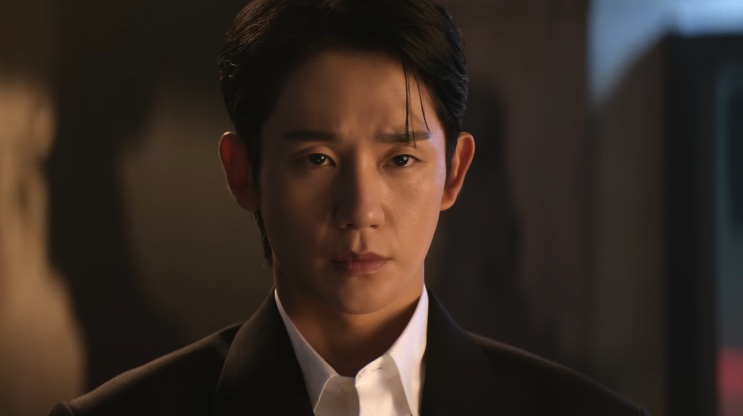 Jang Tae-ha de terno
