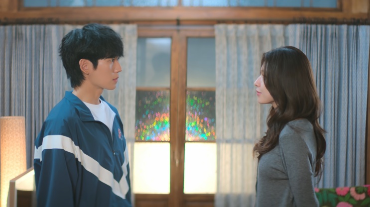 Jang Tae-ha e Go Eun-sae frente a frente