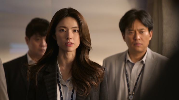 Go Eun-sae de volta ao trabalho como promotora