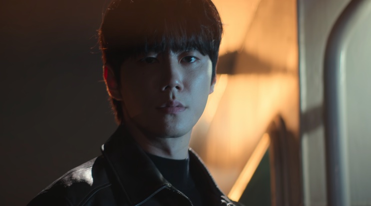 Kaito e Jang Tae-ha frente a frente em cena de Um Grude de Amor