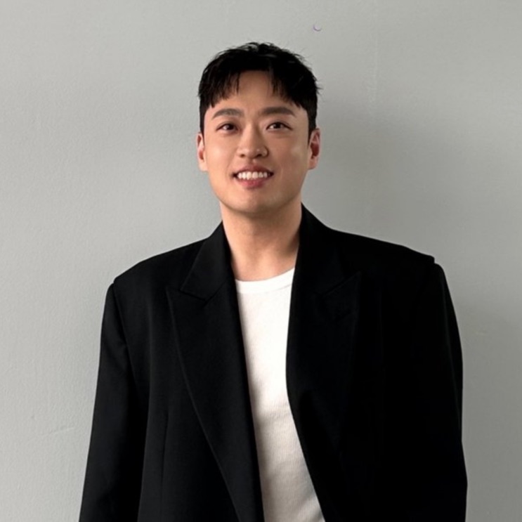 O ator Jung Soon-won em foto do próprio Instagram
