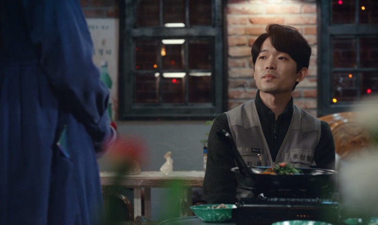 A cena da tosse que entrega o Heung-sik