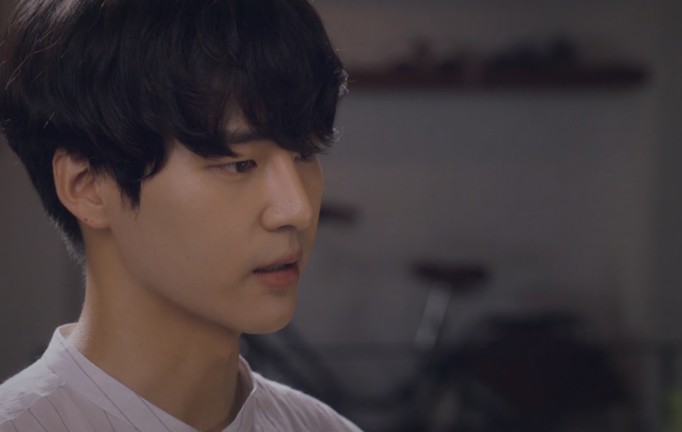 Yang Se-jong jovem em cena de Temperature of Love